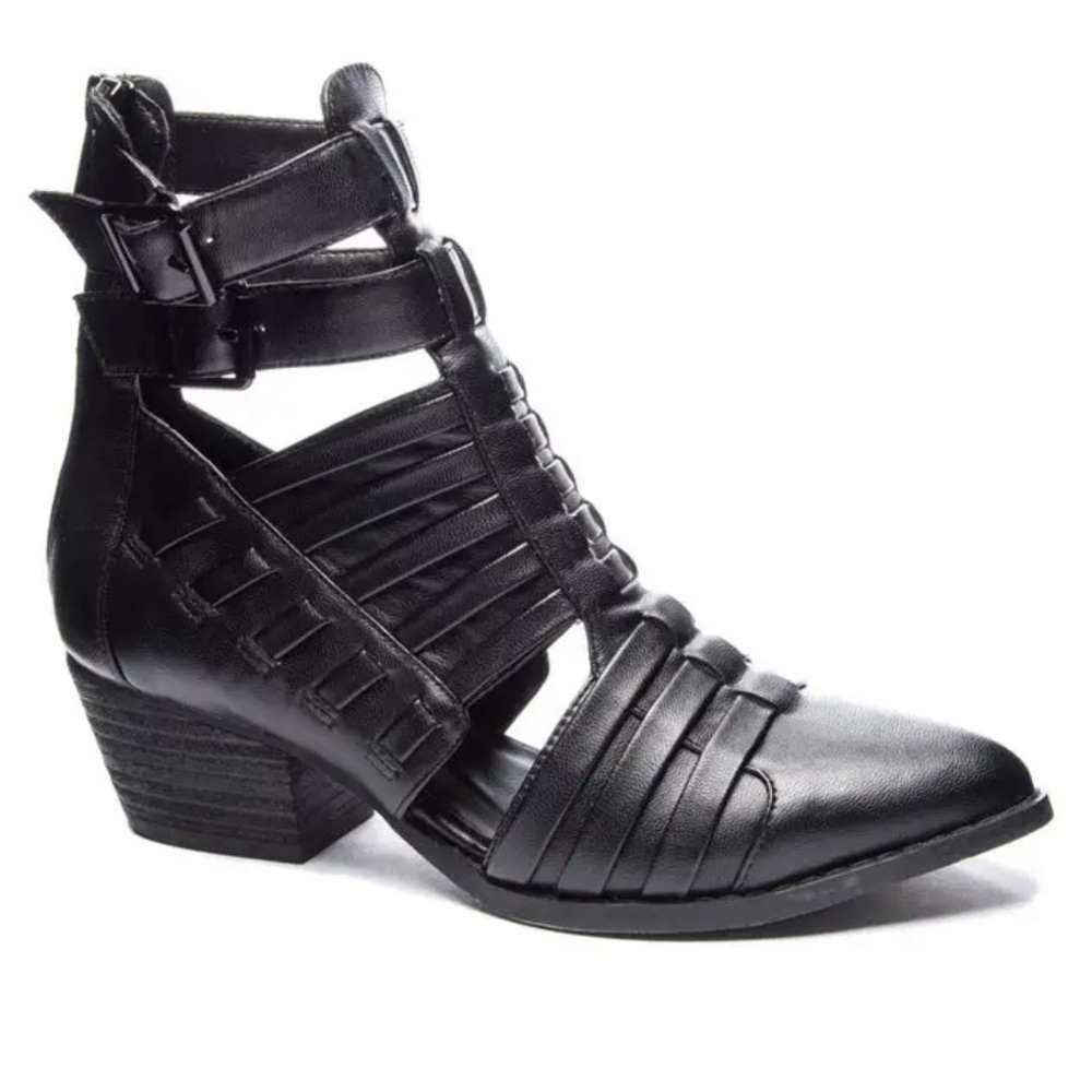 CHINESE LAUNDRY black leather cut out booties 8